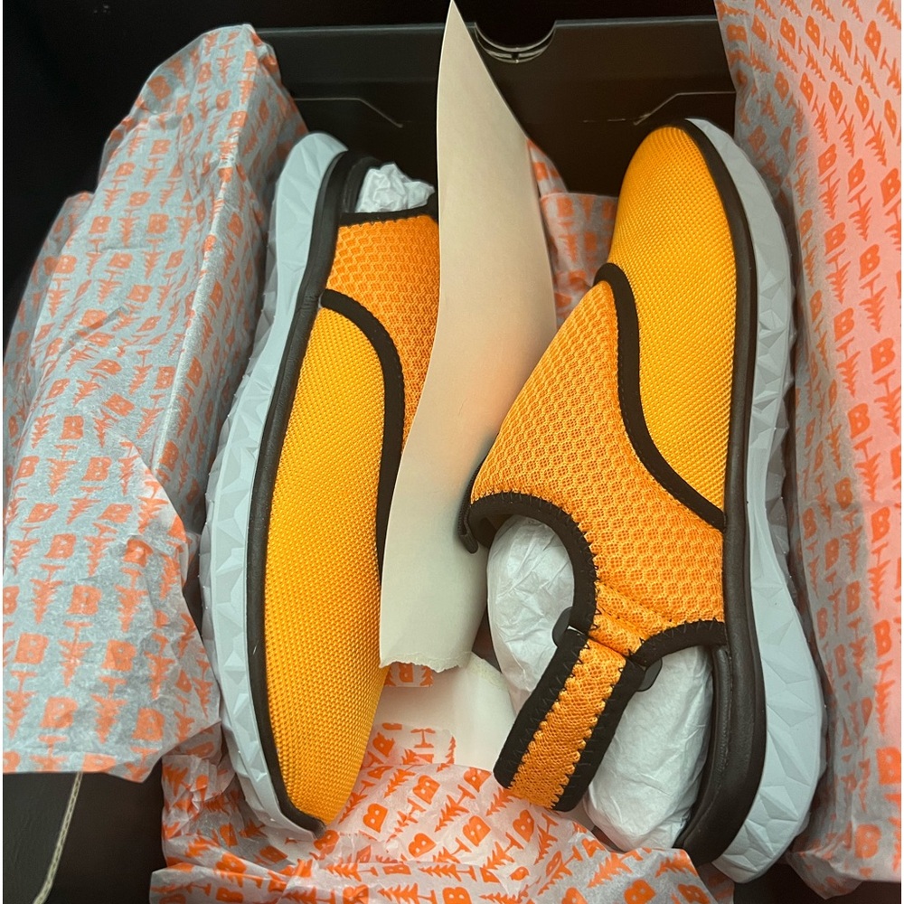 Brand New Men’s Orange color Bass Outdoor Hex Mesh action shoes with Sling back